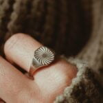 טבעת חותם עם חריטה מכסף אמיתי 925.jpg