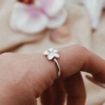 טבעת פרח פלומריה מכסף טהור 925 2.jpg
