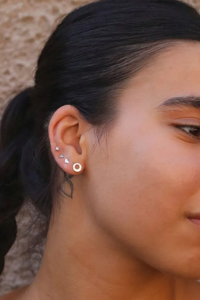 עגילים חלולים מרוקעים צמודים לאוזן מכסף 925 (2)