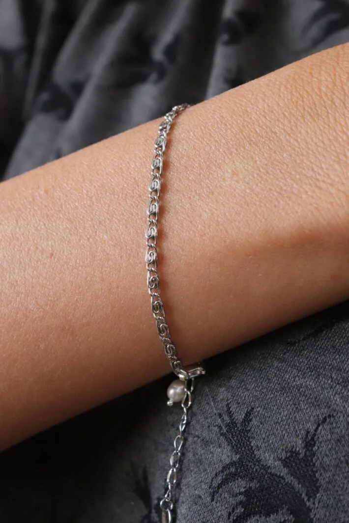 צמיד מיוחד לאישה. צמידי כסף עדינים. צמידי כסף מיוחדים. צמידים לנשים (2)