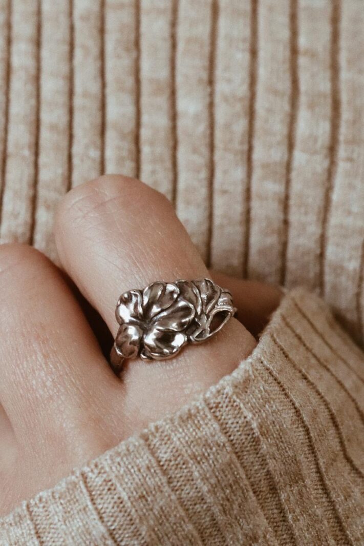 טבעת פרחים מכסף. טבעת מיוחדת לנשים מכסף 925