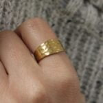 טבעת זהב מרוקעת פתוחה (1)