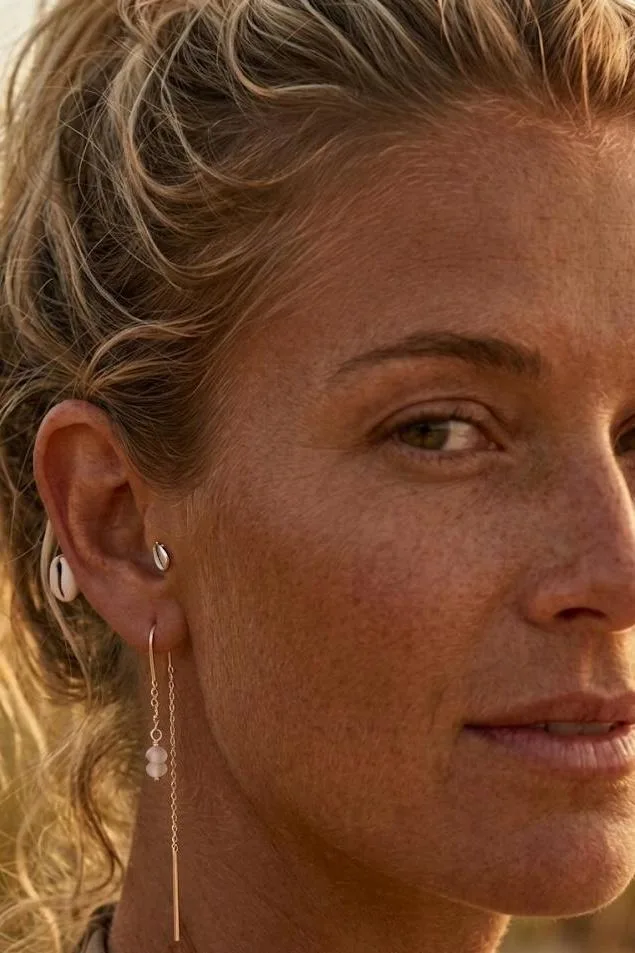 עגילי מונסטון לאישה, עילי כסף צלויים, עגילים עם אבן חן, אבן אהבה