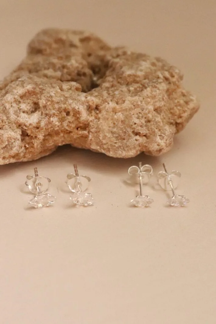 עגילים משובצים, עגילים קטנים, עגילים צמודים לאוזן, עגילי כסף צמודים, עגילי זירקון