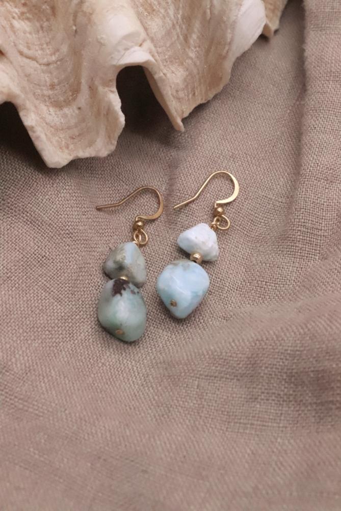 עגילי לרימר לאישה, עגילי אבן חן, עגילי זהב עם אבן חן, עגילים תלויים לנשים, סגולות אבן לרימר