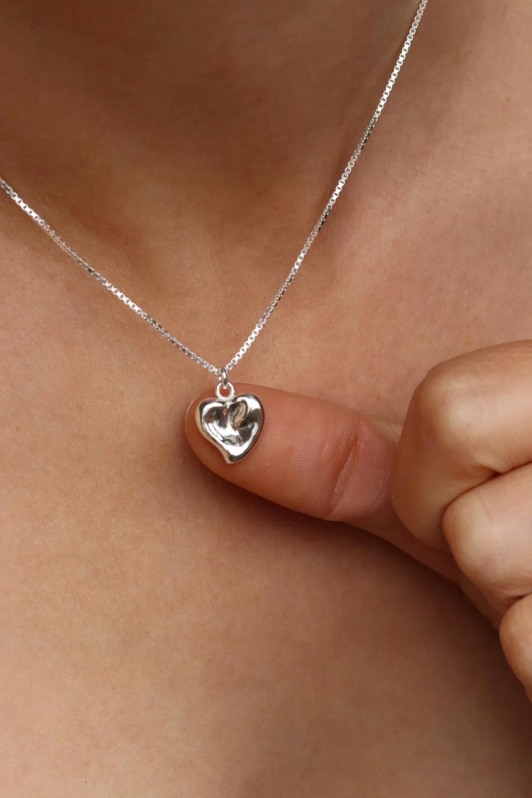 שרשרת עם תליון לב, שרשראות לנשים, שרשרת מתנה לבת זוג, תכשיט ליום האהבה, תכשיט לוולנטיינס