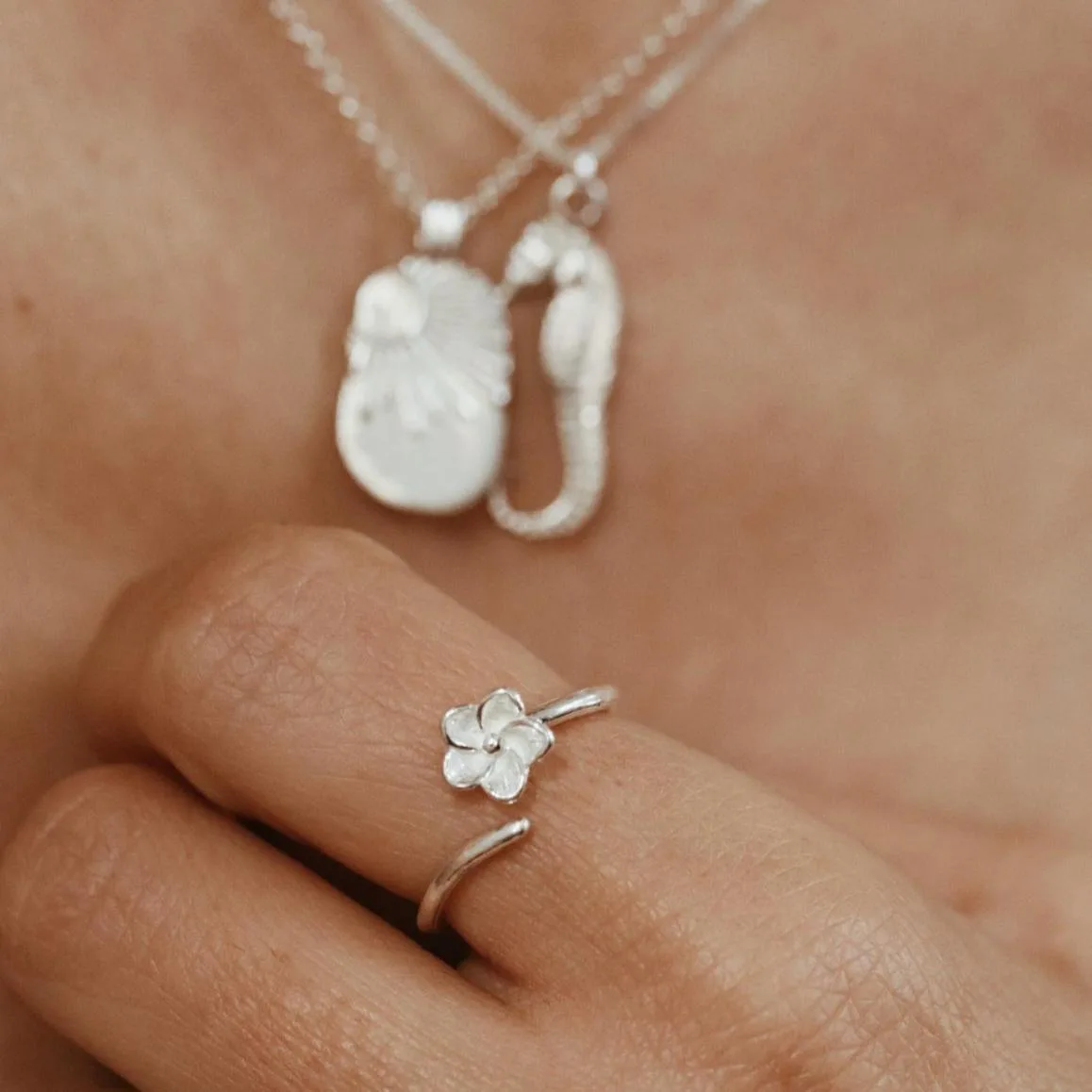 טבעת פרח מכסף 925, טבעות כסף עדינות, טבעות כסף מיוחדות, טבעות פרחים, טבעות לנערות, טבעות בבודת יד, טבעות לחיילות, תכשיטים עמידים במים