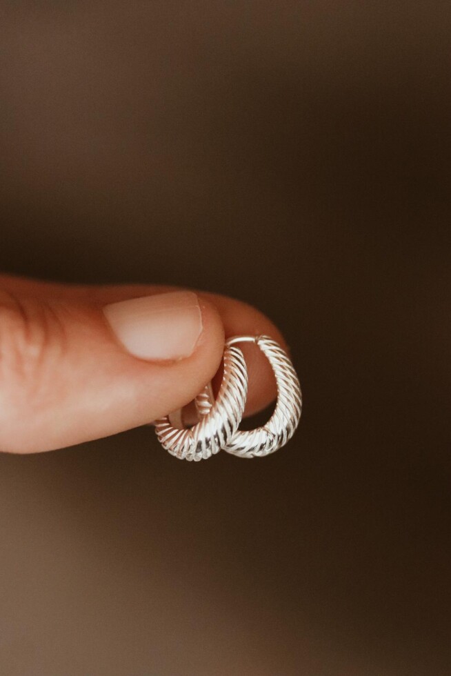 עגילי חישוק עבים מכסף 925, עגילי חישוק לאישה, עגלים עמידים במים, עגילים מיוחדים, עגילי חישוק קטנים