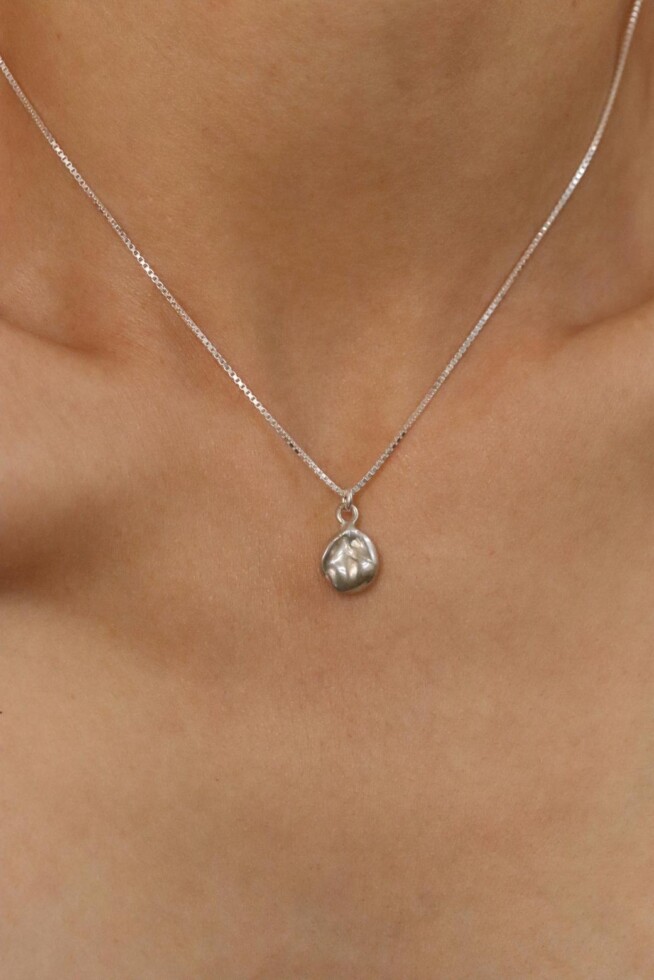 שרשרת טיפה לאישה, שרשרת עם תליון טיפה, שרשראות כסף לנשים, שרשראות כסף עדינות, שרשראות מיוחדות, שרשראות טיפה