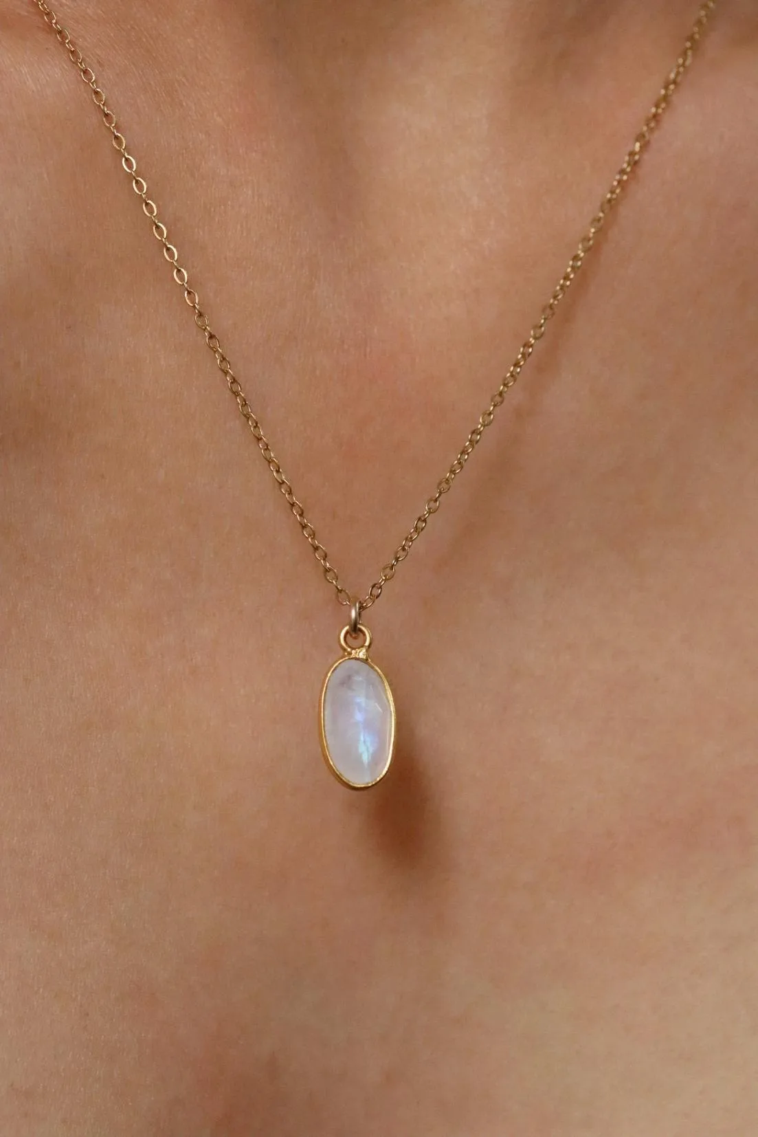 שרשרת מונסטון זהב, שרשראות זהב עם אבני חן, שרשראות אבנים לנשים, מונסטון תכונות אבן חן, אבן אהבה, שרשראות זהב מיוחדות, שרשרת זהב עם מונסטון (2)