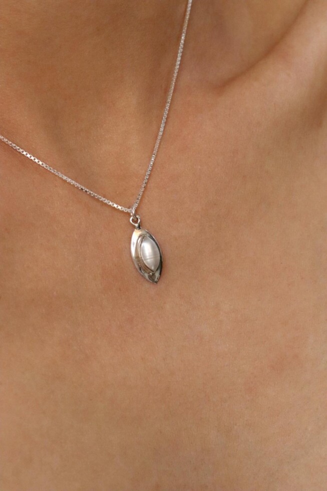 שרשרת פנינה לאישה, שרשראות פנינים, שרשראות אבני חן לנשים, שרשרת אבן מזל, תליון פנינה, שרשראות פנינים מכסף 925, תכשיטי פנינים, תכשיטים לנשים