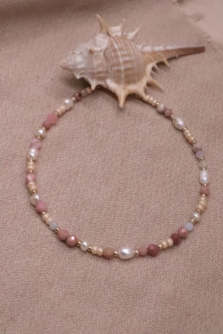 צמיד לרגל עם אבני חן, אבן רודוקרוסייט, תכשיטים עם אבני חן, אבני לידה, אבני מזל, אבנים טבעיות, צמידים לרגל, צמידי רגל לנשים