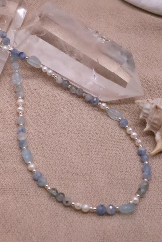 שרשראות אבני חן, קיאנייט אבן חן, אבן אקוומרין, שרשראות פנינים לנשים, שרשרת אבן חן לאישה, שרשראות אבנים כחולות