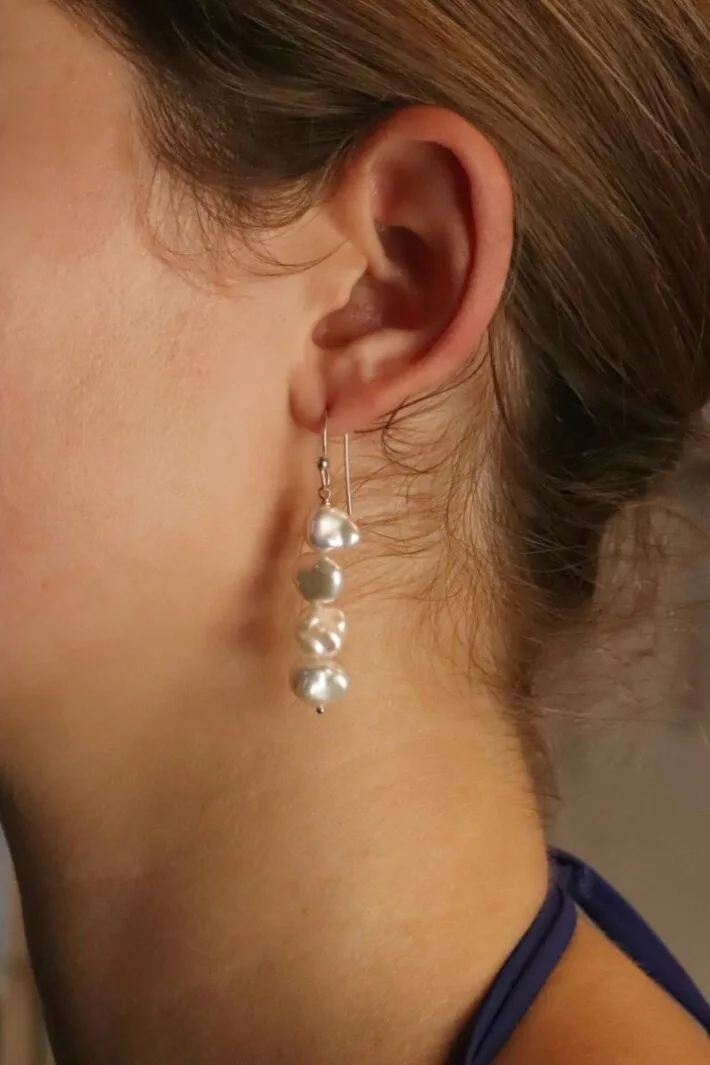 עגילי פנינה תלויים, עגילי פנינה מכסף 925, עגילי כסף תלויים, עגילים תלויים לנשים, עגילים לכלה, עגילים לחתונה, עגילים לאירוע (3)