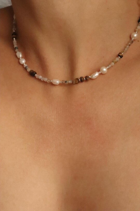 שרשרת עין הנמר לאישה, שרשרת טייגר איי לאישה, שרשרת פנינים קצרה לאישה, שרשרת אבני חן לאישה, שרשראות אבני חן קצרות