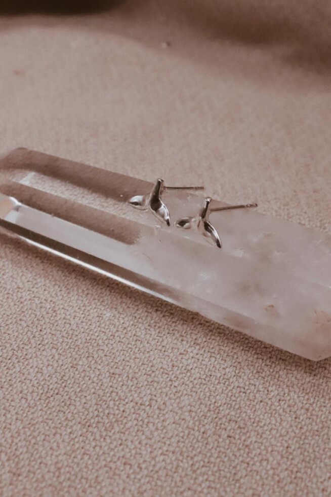 עגילים צמודים לאוזן, עגילים לילדות, עגילים לנערות, עגילים לחיילות, עגילי כסף צמודים, עגילי כסף לחיילות, עגילים תקניים לצבא, עגילים צמודים