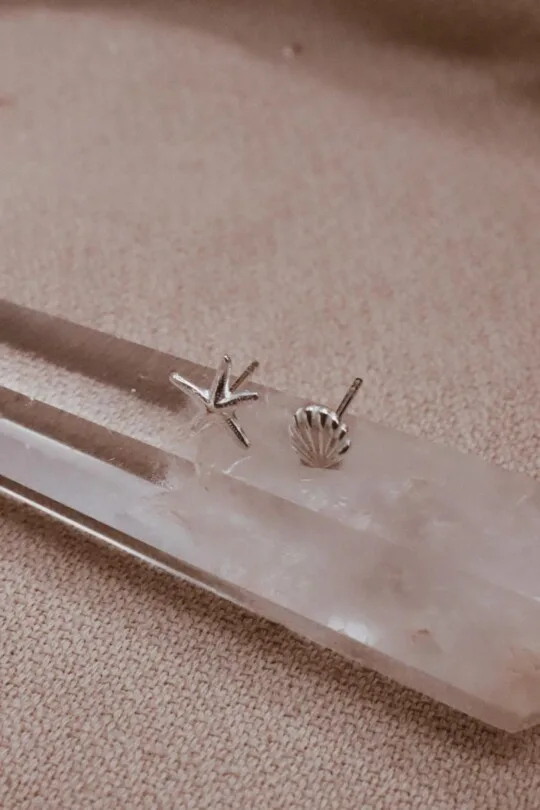 עגילים צמודים לחיילות, עגילי צדף צמודים לאוזן, עגילים תקניים לצבא, עגילים תקניים לצהל, עגילים לנערות, עגילים צמודים מכסף 925