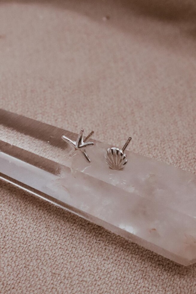 עגילים צמודים לחיילות, עגילי צדף צמודים לאוזן, עגילים תקניים לצבא, עגילים תקניים לצהל, עגילים לנערות, עגילים צמודים מכסף 925