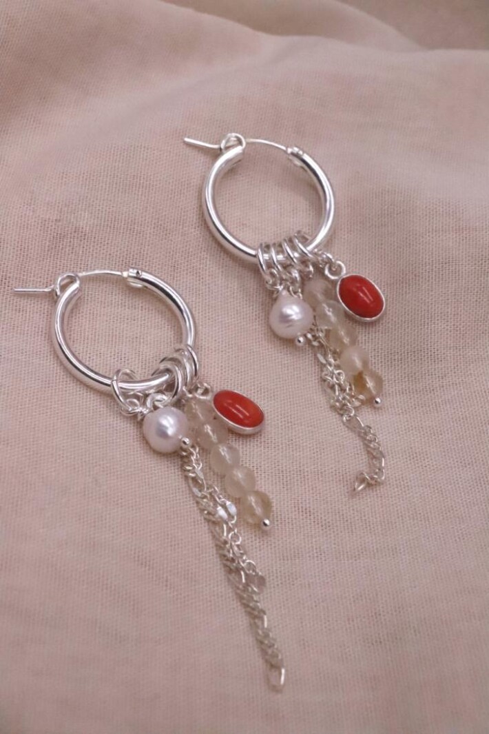 עגילי חישוק עם אבני חן, עגילי סיטרין, עגילי קורל, תכשיטים עם אבני חן, אבני מזל, תכשיטי אבנים, אבן שפע, אבני לידה, עגילים עם אבן חן