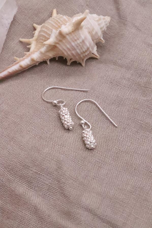 עגילי כסף תלויים, עגילים עדינים לאישה, עגילים תלויים לאישה, עגילים תלויים מכסף 925, עגילים מיוחדים