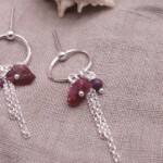 עגילי רובי לאישה, אבן לפיריון, עגילי כסף עדינים, עגילי כסף מיוחדים, עגילי רובי כסף 925, מתנה לבת זוג, עגילים מתנה לחברה (1)