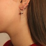 עגילים עם אבן רובי, עגילי רובי לאישה, אבן רובי גולמית, עגילי אבני חן, אבני לידה, אבן לפיריון, עגילים מיוחדים לאישה