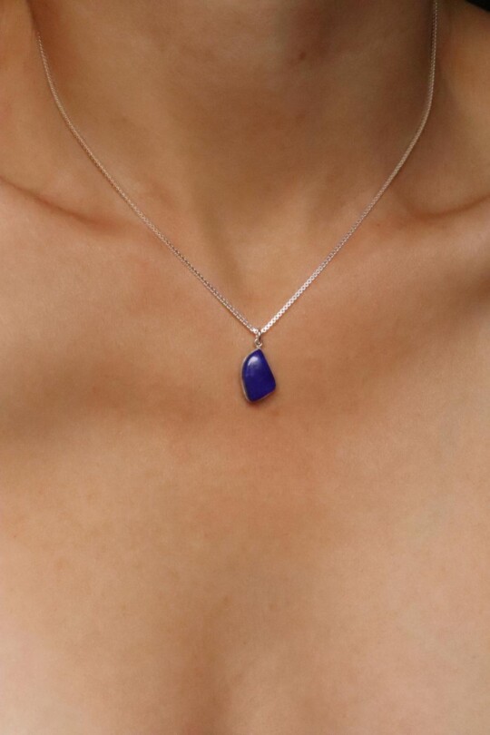 שרשרת לאפיס לאישה, לאפיס לזולי, שרשרת אבן חן, שרשראות לאפיס לזולי, שרשרת אבן חן כחולה, שרשראות אבני מזל, אבני לידה, אבן לפרנסה