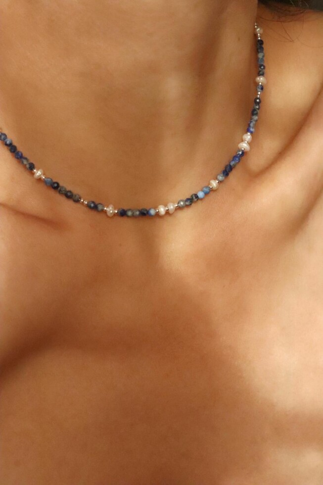 שרשרת סודלייט לאישה, שרשראות אבני חן, שרשרת אבן חן לאישה, שרשרת אבן חן כחולה, תכשיטים עם אבן סודלייט