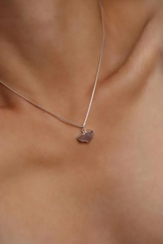 שרשרת רוזקוורץ לאישה, שרשרת רוזקוורץ גולמית, אבן אהבה, שרשרת לבת זוג, שרשרת לחברה, שרשראות אבני חן גולמיות, שרשרת אבן אהבה