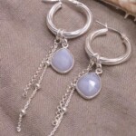 עגילי חישוק אבן חן, עגילי בלו לייס, עגילי אבני חן לאישה, סגולות אבן בלו לייס (1)