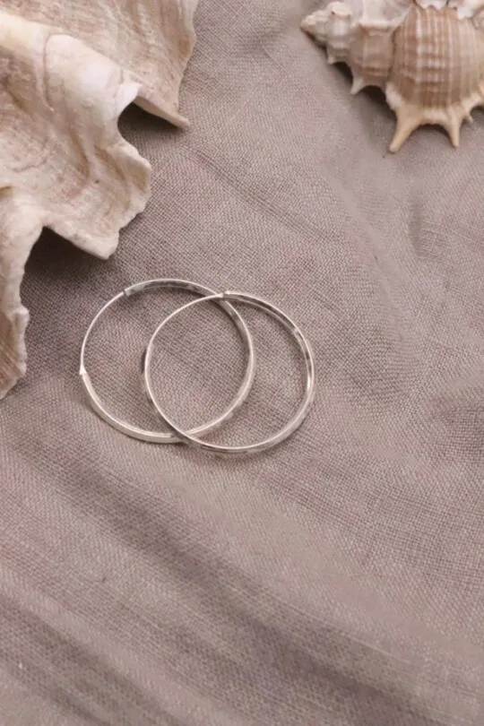 עגילי חישוק דקים לאישה, עגילי חישוק כסף 925, עגילים מינימליסטיים, עגילים עמידים במים, עגילי חישוק עמידים במים