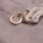 עגילי חישוק משובצים, עגילי זהב משובצים, עגילי זהב לאירוע, עגילי חישוק קטנים, עגיל חישוק קטן, עגילים משובצים ציפוי זהב, עגילי חישוק לנשים, (1)