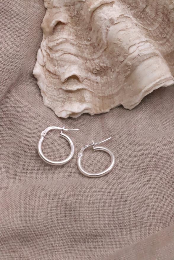 עגילי חישוק קטנים מכסף, עגיל חישוק קטן, עגילים לנשים, עגילי כסף לנשים, עגילי חישוק דקים (2)