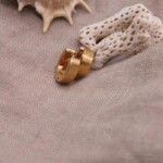 עגילי חישוק קטנים, עגילי חישוק זהב קטנים, עגילי חישוק זהב עבים, עגילי חישוק זהב לאישה, עגילי זהב לאישה (1)