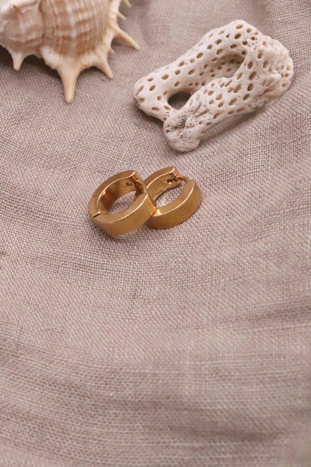 עגילי חישוק קטנים, עגילי חישוק זהב קטנים, עגילי חישוק זהב עבים, עגילי חישוק זהב לאישה, עגילי זהב לאישה (4)