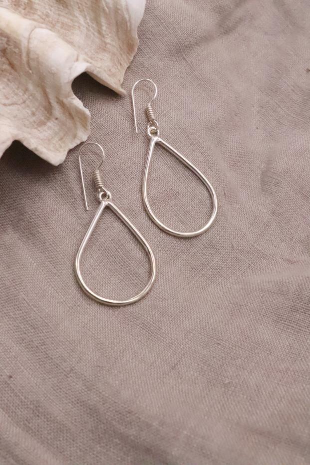 עגילי טיפה תלויים, עגילי טיפה לאישה, עגילי כסף תלויים, עגילים תלויים לאישה, עגילי כסף מיוחדים, עגילים לנשים