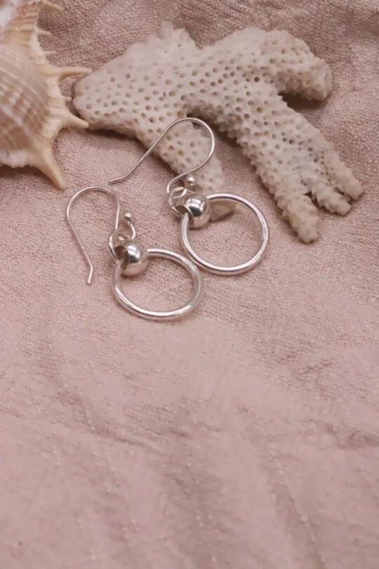 עגילים תלויים לאישה, עגילי כסף תלויים, עגילי חישוק תלויים, עגילי חישוק כסף 925