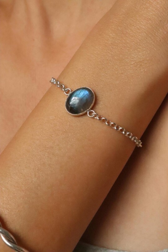 צמיד לברדורייט לאישה, צמיד לברדורייט כסף 925, תכשיטי לברדורייט, תכשיטי אבני חן, צמיד אבן חן, צמידי כסף לנשים, צמידי אבני חן