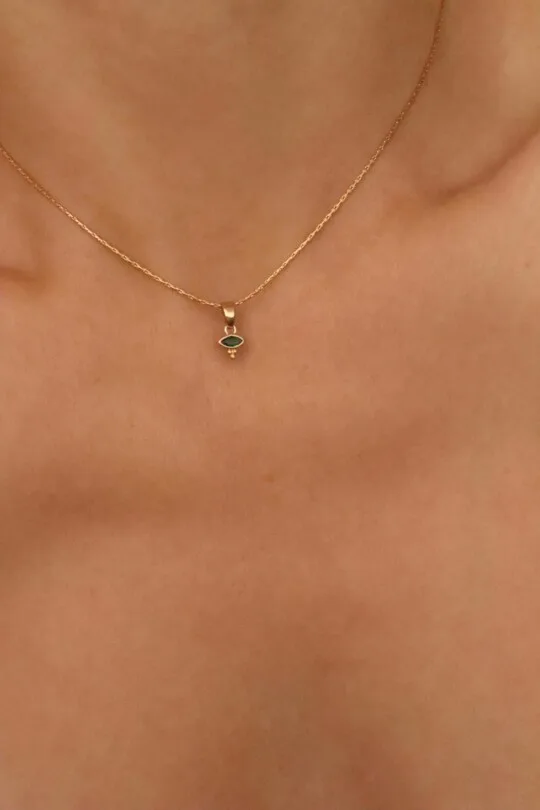 שרשרת זהב עדינה לאישה, שרשרת זהב עם תליון משובץ, שרשראות זהב לנשים, שרשראות זהב עדינות, שרשרת עם תליון קטן