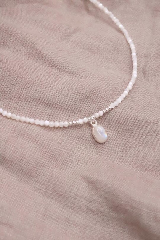 שרשרת מונסטון כסף 925, שרשרת אבן אהבה, שרשרת עם משמעות, אבן אהבה, שרשרת אבן חן לאישה, שרשראות אבני חן קצרות