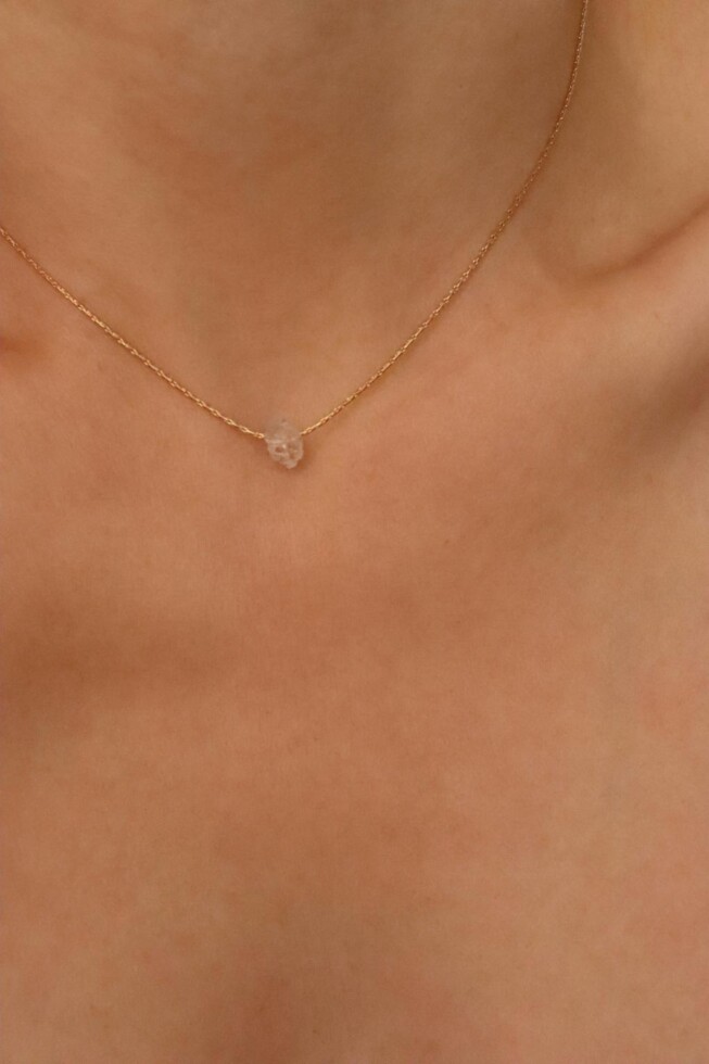 שרשרת קוורץ לאישה, גביש קוורץ, שרשראות אבני חן, שרשראות אבנים קצרות, שרשרת זהב עם אבן חן, שרשרת זהב עם קוורץ (2)