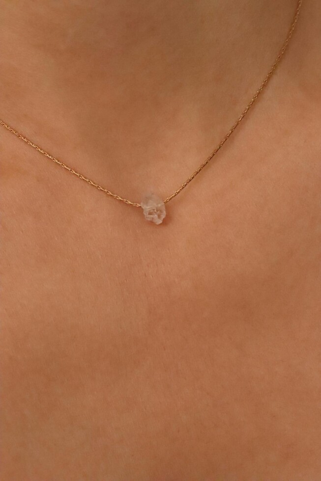 שרשרת קוורץ לאישה, גביש קוורץ, שרשראות אבני חן, שרשראות אבנים קצרות, שרשרת זהב עם אבן חן, שרשרת זהב עם קוורץ (3)