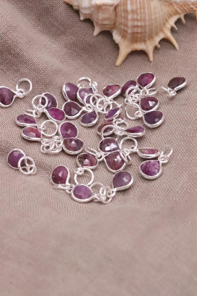 שרשרת רובי לאישה, אבן לפיריון, שרשרת אבן חן לאישה, שרשראות כסף עדינות, שרשראות אבני חן, תכשיטי אבני חן, אבני חושן, תכשיטי רובי לנשים (2)