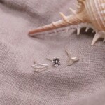 סט עגילים צמודים לאוזן, עגילים לחיילות, עגילים תקניים לצבא, סט עגילי כסף, עגילים לילדות, עגילי כסף צמודים לאוזן, עגיל פרח (2)