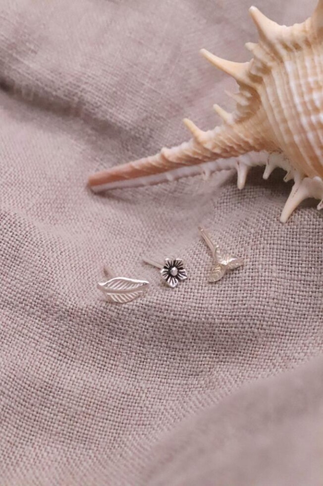 סט עגילים צמודים לאוזן, עגילים לחיילות, עגילים תקניים לצבא, סט עגילי כסף, עגילים לילדות, עגילי כסף צמודים לאוזן, עגיל פרח (2)