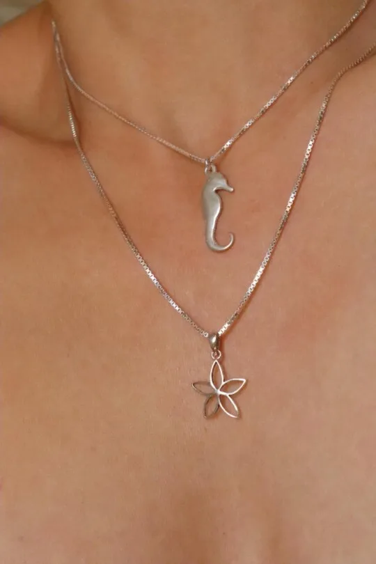 סט שרשראות לאישה, שרשרת סוסון ים לאישה, שרשרת פרח לאישה, שרשראות כסף לנשים, שרשרת פרח מכסף