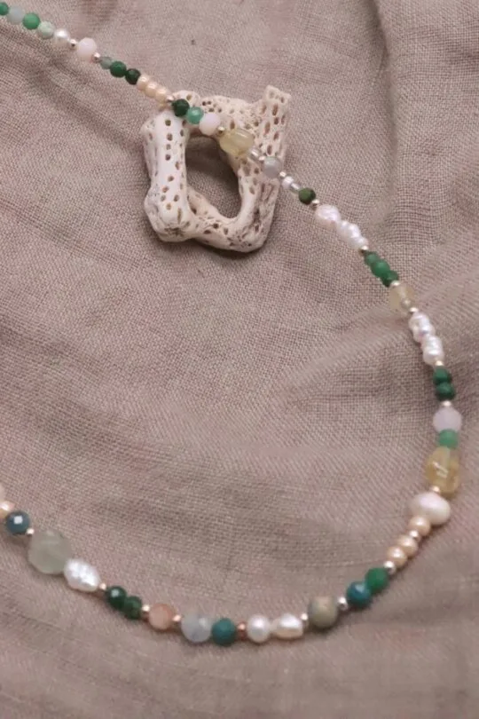 שרשרת אבן חן לאישה, שרשראות אבני חן, שרשראות קצרות, שרשראות חרוזים