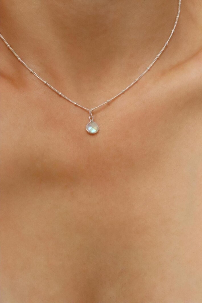 שרשרת מונסטון לאישה, אבן ירח, אבן אהבה, תליון מונסטון כסף 925, שרשרת תליון טיפה, תכשיטים עם מונסטון, שרשרת עם משמעות (1)