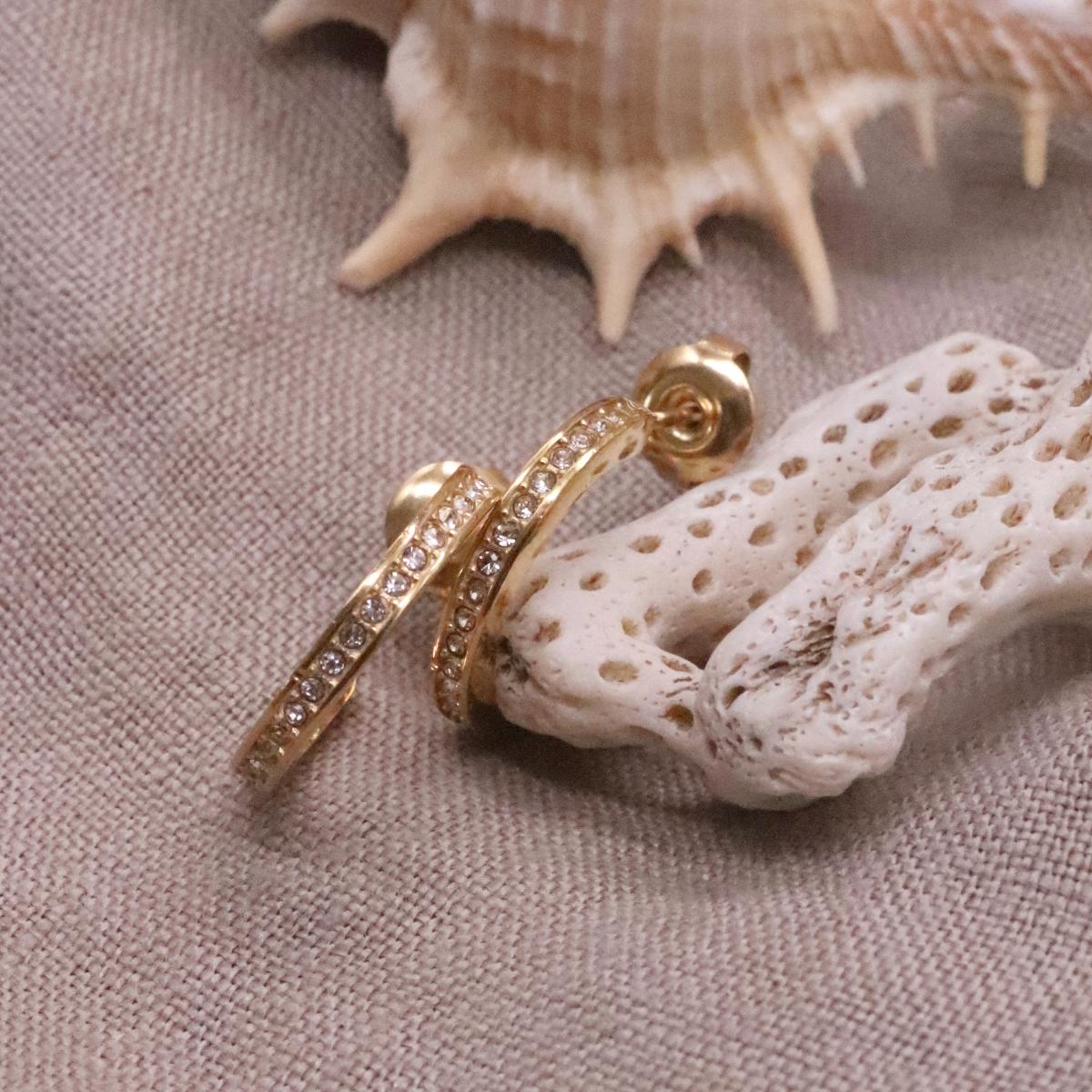 תכשיטי זהב לנשים, תכשיטי זהב אונליין, שרשראות זהב, עגילי זהב, צמידי זהב