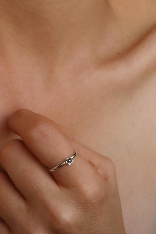 טבעת פרח כסף 925, טבעת פרח עדינה, טבעות כסף לנשים, טבעות עדינות, טבעת כסף דקה, טבעת עם משמעות